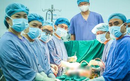 Kỳ tích Việt Nam: Nhận tim gan người này, hiến ngay gan mình cứu người khác