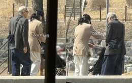 Bồ nhí kém 22 tuổi sinh con cho chủ tịch U70, nay đứa trẻ lộ diện