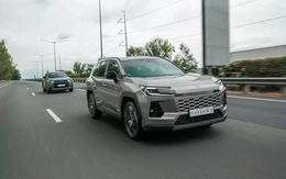 SUV ăn khách nhất của Toyota chốt giá tại Đông Nam Á