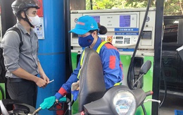 Giá xăng RON95-III tăng hơn 4.100 đồng/lít, dầu diesel tăng hơn 5.300 đồng/lít