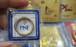 Giá vàng trên thị trường hơn 18 triệu đồng/chỉ, vì sao nhiều người mua được với giá hơn 17 triệu đồng/chỉ?