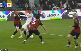 MU nổi giận, chính thức khiếu nại trọng tài Premier League