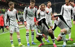 AC Milan nhọc nhằn đánh bại Torino, Juventus vấp ngã trong cuộc đua tốp 4