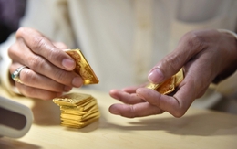 Giấu vợ lấy tiền chuẩn bị xây nhà đi mua vàng ngày vía thần tài, gần 1 tháng tôi lỗ cả 100 triệu đồng