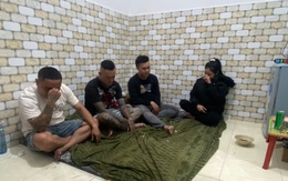 Ập vào phòng trọ, bắt Ngô Thị Hằng SN 2001 và 3 người đàn ông
