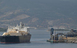 Giá năng lượng tăng cao, nhà cung cấp khí đốt lớn nhất cho EU dọa cắt ưu đãi cho khối