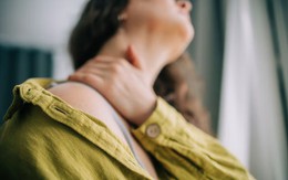 Đang bình thường bỗng đau kiểu này, cẩn thận ung thư gan "gõ cửa"