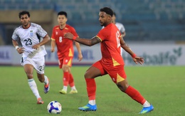 Xuân Son tăng 4kg, thể hình thế nào mà HLV Kim Sang-sik nói thẳng "di chuyển chưa tốt"