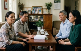 Ngay trước ăn hỏi, thông gia nghèo hẹn gặp rồi đặt lên bàn phong bì dày cộp đề nghị: “Chúng tôi cần anh chị diễn chút”