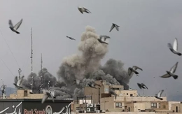 100 máy bay Israel thả 250 quả bom xuống khu phức hợp lãnh đạo ở thủ đô Iran