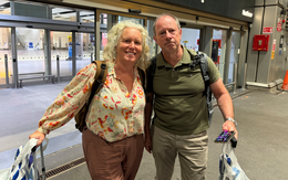 Trải nghiệm hãi hùng của những hành khách được lên chuyến bay đầu tiên giải cứu khỏi UAE