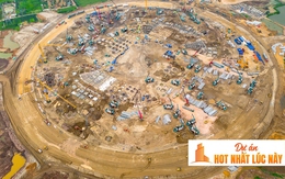 Đại công trường xây sân vận động lớn nhất thế giới: Ô tô nối đuôi nhau như đàn kiến, cần cẩu phủ kín mặt đất