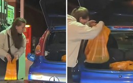 Ngỡ ngàng nữ tài xế dùng túi nilon đựng xăng rồi cho vào cốp xe ô tô để tích trữ: Cực kỳ nguy hiểm