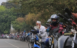 Không phải tắc đường, đây là dòng người vô tận chờ đổ xăng tại 1 quốc gia châu Á: Vấn đề không phải giá bao nhiêu nữa