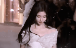 Từ "giai nhân 4000 năm" thành "mỹ nữ vướng thuế": Cúc Tịnh Y chụp 2 bộ hình đã kiếm 78 tỷ, mỗi lần đăng MXH là có 1 chiếc ô tô