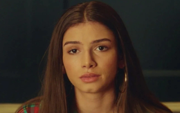 Xem phim Sex Education, tôi nhớ lại vụ việc chấn động xảy ra năm ngoái: Không ngờ con tôi và các bạn nó trưởng thành đến vậy!