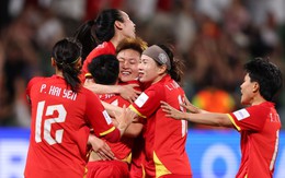 Tuyển Việt Nam thắng nghẹt thở bù giờ, HLV Mai Đức Chung khen hết lời: “Tôi biết kiểu gì cũng có bàn”