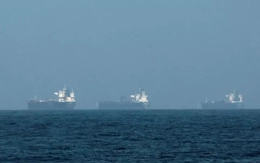 Thêm nhiều tàu chở dầu bị tấn công khi xung đột Mỹ - Iran lan rộng