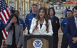 Mỹ có biến động nhân sự lớn đầu tiên dưới thời ông Donald Trump