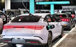 Phát minh của Trung Quốc làm rung chuyển ngành xe điện: Sạc nhanh như đổ xăng, sắp có mặt tại Việt Nam?