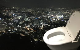 Khách Việt hoảng hồn khi vào toilet ở Hàn Quốc: "Tôi tưởng như cả thành phố đang nhìn mình đi vệ sinh vậy"