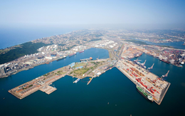 Được Iran đề xuất cùng chia phí ‘thông hành’ 2 triệu USD qua eo biển Hormuz, nước láng giềng của Tehran nói gì?