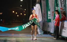 Nguyễn Thị Oanh và Nguyễn Trung Cường tỏa sáng, 10.000 runner thắp bùng “Hào khí Thăng Long”