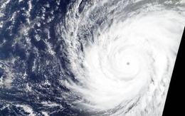 Ảnh vệ tinh siêu bão Sinlaku mạnh nhất hành tinh ở Thái Bình Dương