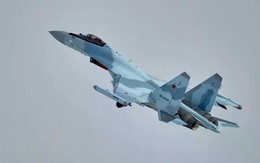 Mỹ ném bom hủy diệt căn cứ tiêm kích Su-35 của Iran?