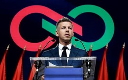 Tân Thủ tướng Hungary tuyên bố từ chối tài trợ cho Ukraine, tiếp tục mua dầu từ Nga