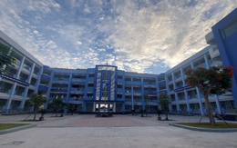 Đình chỉ cô giáo phạt 5 học sinh tự chích kim tiêm vào tay