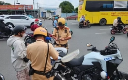 Lỗi vi phạm giao thông thường gặp nào sắp tới có thể bị CSGT phạt tại chỗ tới 7,5 triệu đồng?