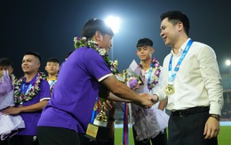 Lần đầu của lò Hà Nội FC và “trái ngọt” cha con bầu Hiển mang lại cho bóng đá Việt Nam