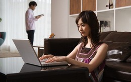 Một lần đi đổ rác thay chồng, tôi vô tình thấy thứ anh cố tình giấu đi mỗi ngày