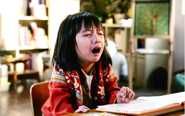 Phát hiện con gái tự học móc len rồi "mở shop" ở lớp, người mẹ có pha xử lý khiến MXH chia phe ầm ĩ