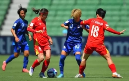 18 tuyển thủ cùng làm đơn, yêu cầu phế truất HLV trưởng người Thái Lan