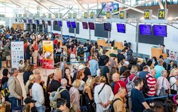 Khách đi máy bay chú ý: 1 hãng hàng không Việt Nam vừa cho phép ký gửi hành lý ngay tại khách sạn