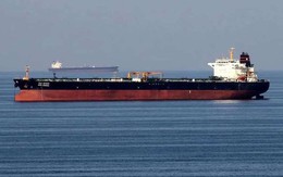 Ông Donald Trump tố Iran vi phạm lệnh ngừng bắn "nhiều lần", tàu dầu Iran vượt vòng vây Mỹ