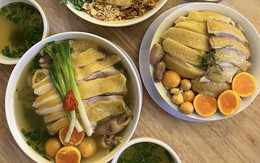 Ăn 2 bát phở, 1 đĩa gà và cốc nước cam hết 900.000 đồng ở Hà Nội, khách đăng lên mạng: Chủ quán nói lý do