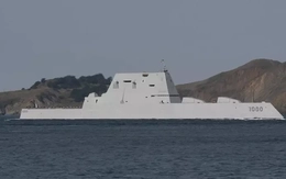 Tàu chiến 8 tỷ USD của Mỹ bất ngờ cháy khi đang nâng cấp