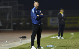 HLV Kewell: Sân tập Hà Nội FC đẹp như Wembley