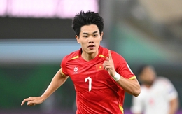 Đình Bắc sáng chói ở V.League, HLV Kim Sang-sik thấy mà vui!