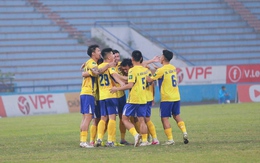 CLB của thầy Park Hang-seo bùng nổ cuối trận, “đánh sập” Phú Thọ trong cuộc đua thăng hạng