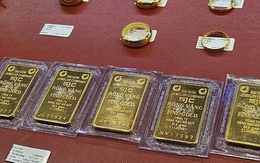 Giá vàng hôm nay 27-4: Đảo chiều sụt giảm