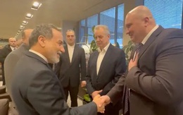 Chiến sự Trung Đông ngày 27-4: Iran nói Mỹ "hết bài", ám chỉ eo biển Bab el-Mandeb