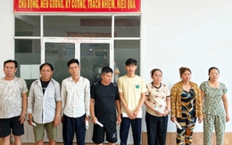 Thi hành lệnh bắt tạm giam Nguyễn Thị Em SN 1991 và 8 người khác