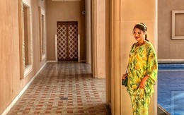 Mỹ nhân 26 tuổi cưới cháu trai gia tộc giàu bậc nhất Việt Nam: Sống trong dinh thự dát vàng, sân nhà đủ đỗ chục chiếc xe hơi