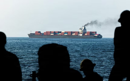 Eo Hormuz bị đóng, món đồ Trung Quốc vẫn băng băng trên lối đi khác: Thành "cứu tinh" cho một loạt quốc gia