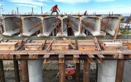 Thà chịu chi phí gấp chứ không chọn Trung Quốc, đường sắt 136 tỷ USD mãi không thể về đích, lỡ hẹn 4 lần đã chọn công nghệ gì?
