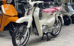 Giá cao gấp đôi Honda SH125i, Super Cub bản "độc" vừa xuất hiện ở Hà Nội có gì đáng chú ý?